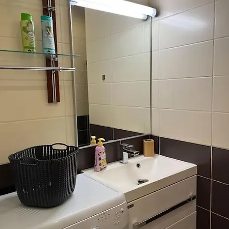 Utulny V Blizkosti Centra Apartament *